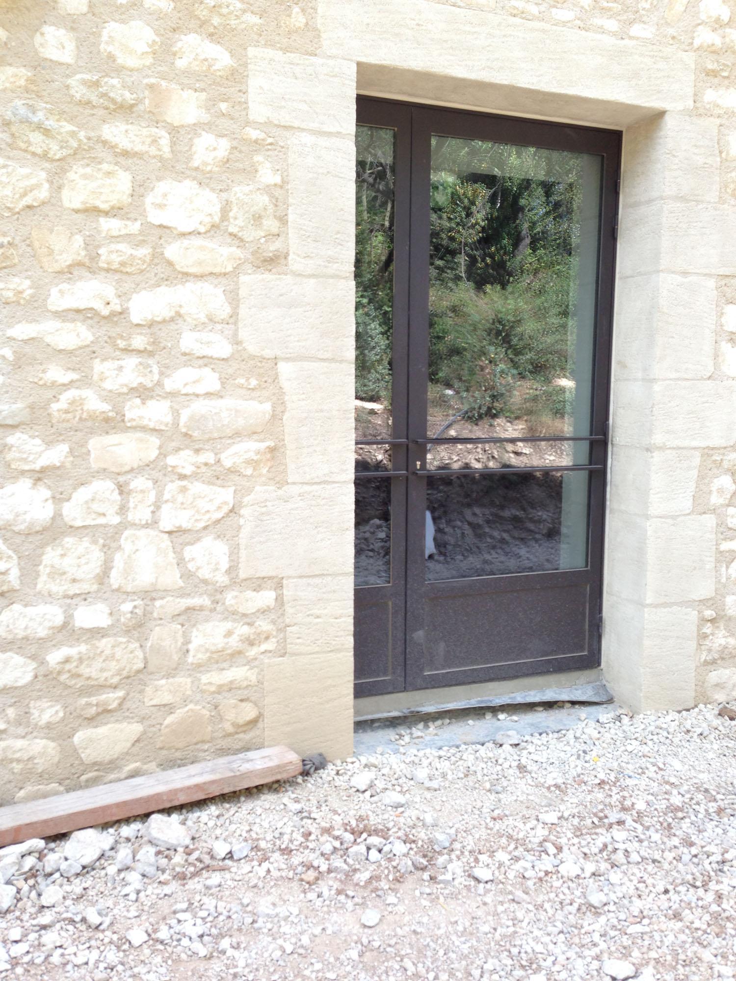 Rénovation d'un domaine en salles de séminaire aux Baux de Provence dans les Alpilles